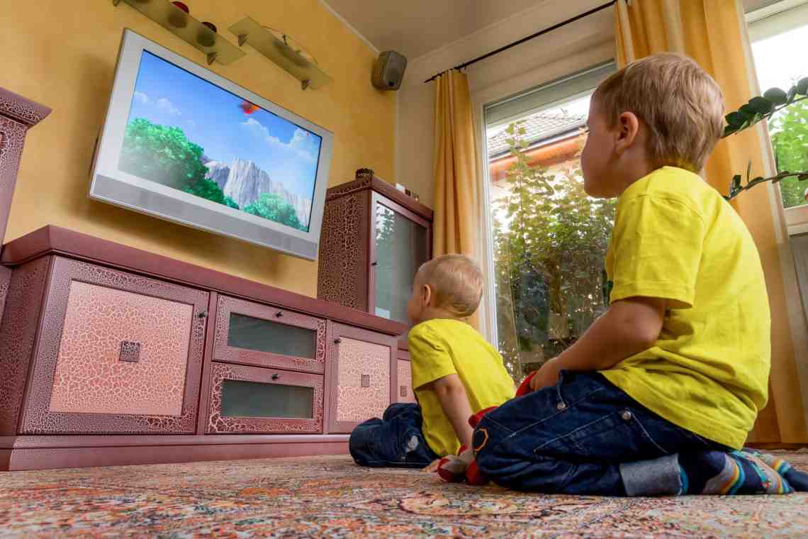 Вред телевидения для детей