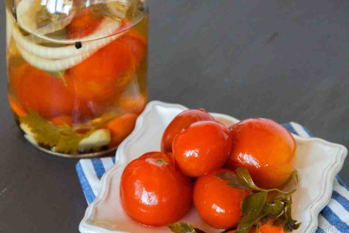 Консервированные помидоры с луком. Рецепты
