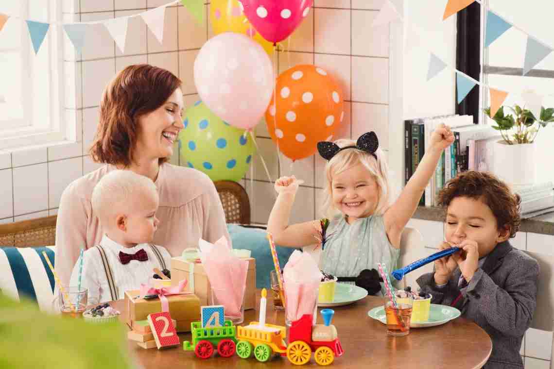 Как детям организовать праздник для мамы