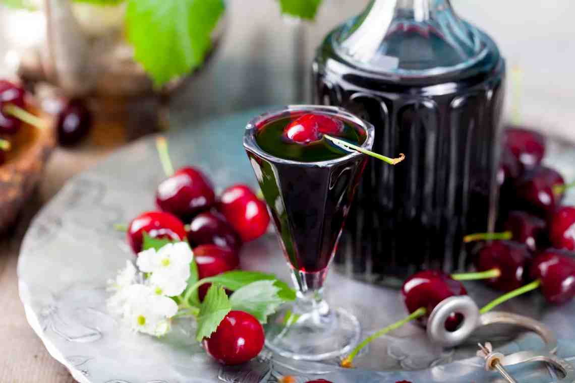 Наливка и настойка из вишни на водке: популярные рецепты