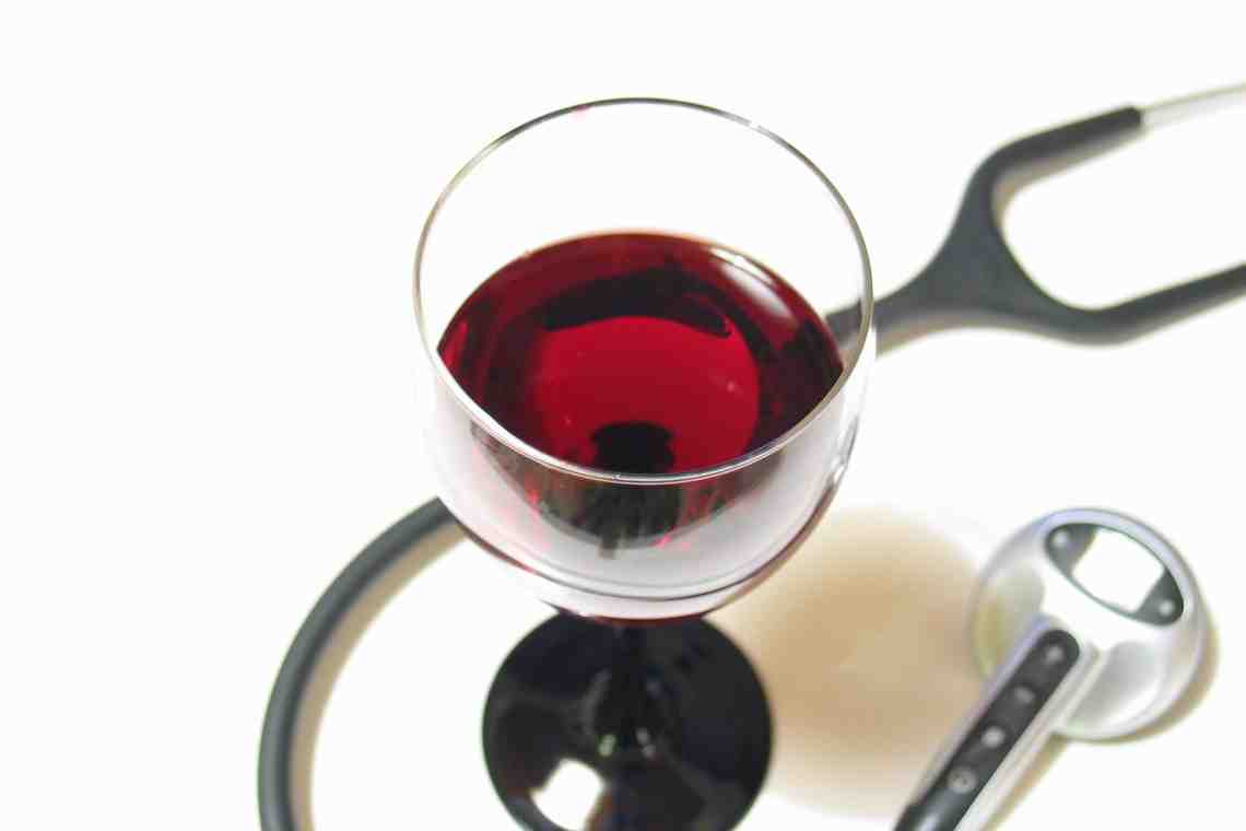 Красное вино - повышает или понижает давление? Влияние алкоголя на артериальное давление