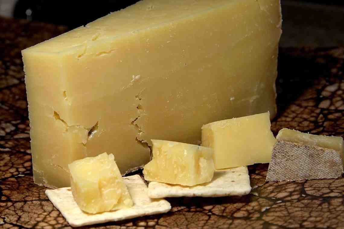 Сыр «Чеддер»: состав, свойства и приготовление в домашних условиях