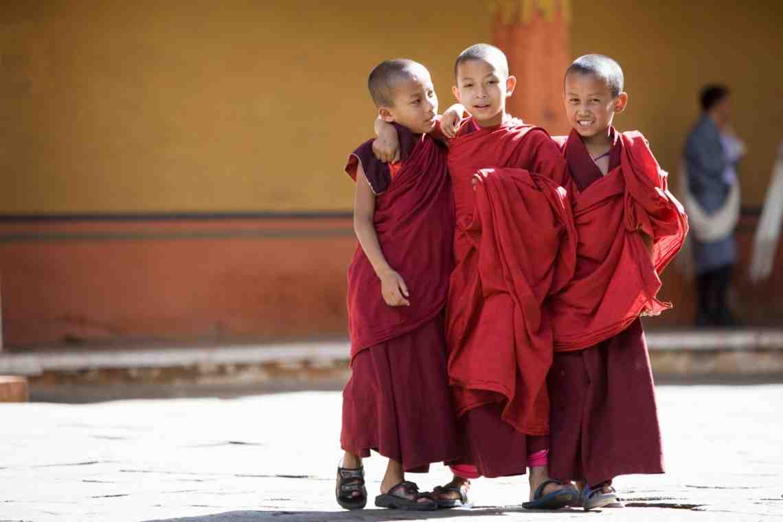 Дети монахи
