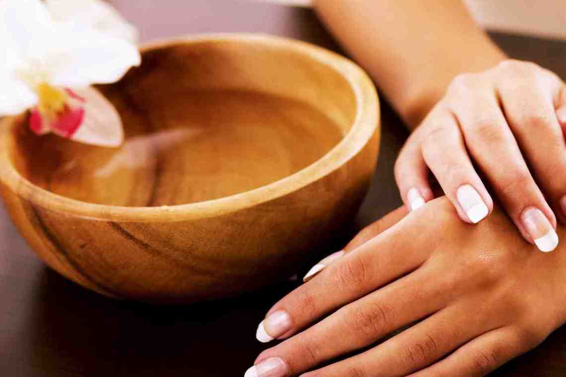 Парафинотерапия: уход за кожей рук в домашних условиях