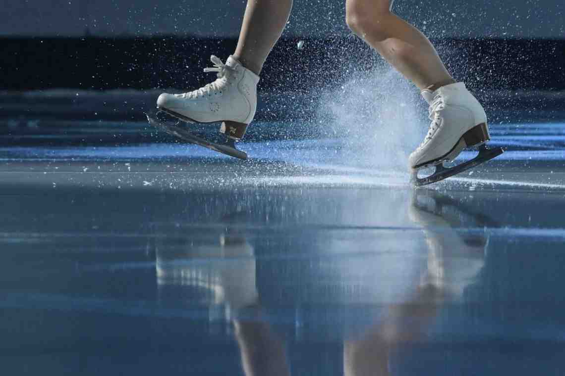 Как научиться кататься на хоккейных коньках