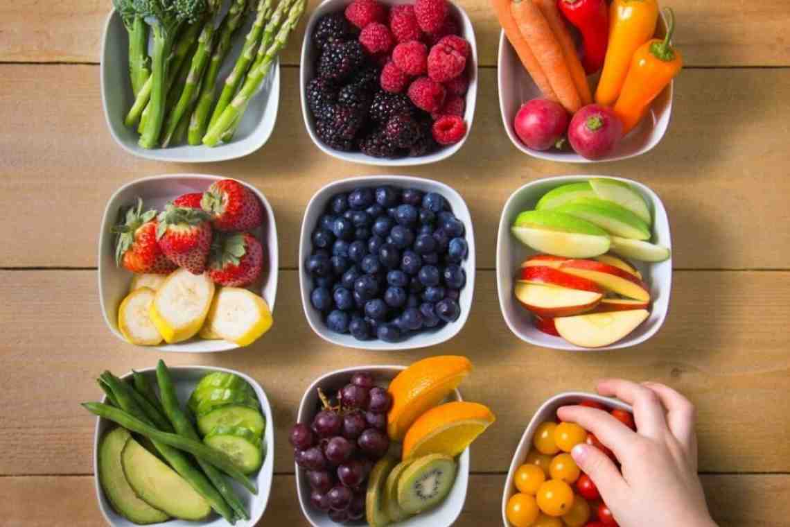 Какие продукты крепят? Диета, правила питания, приемы пищи, фрукты, овощи, крупы, которые стоит кушать, советы и рекомендации врачей