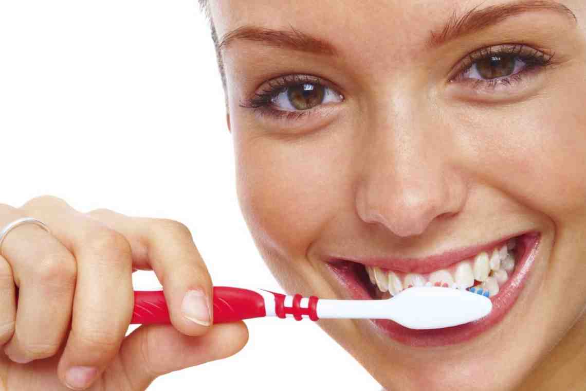 Отбеливание зубов народными средствами: полезно, но только в меру