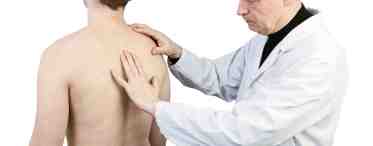 Остеохондроз симптомы которого проявляются болями в спине нуждается в немедленном и грамотном лечении у у врача