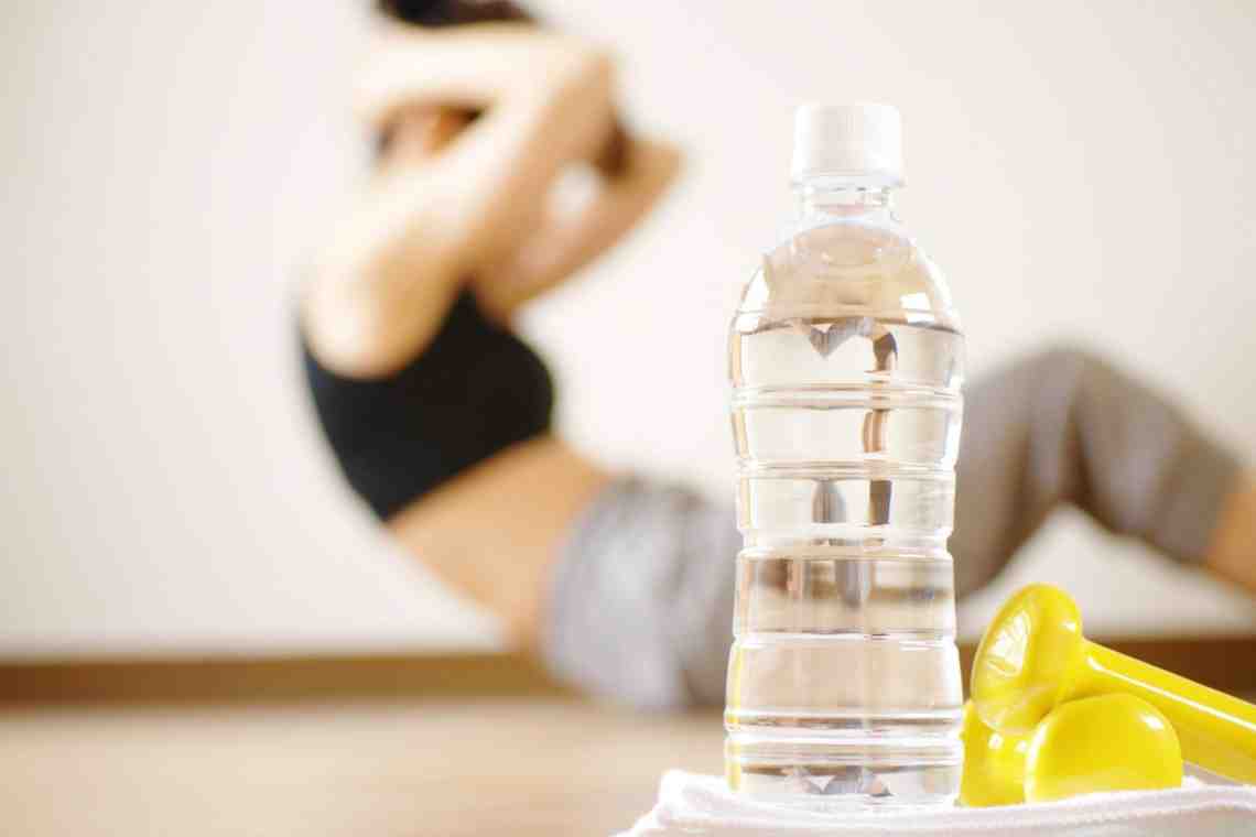Как нужно пить воду во время тренировки