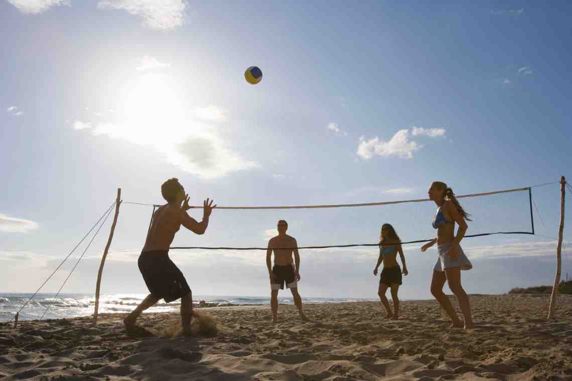 Как играть в пляжный волейбол