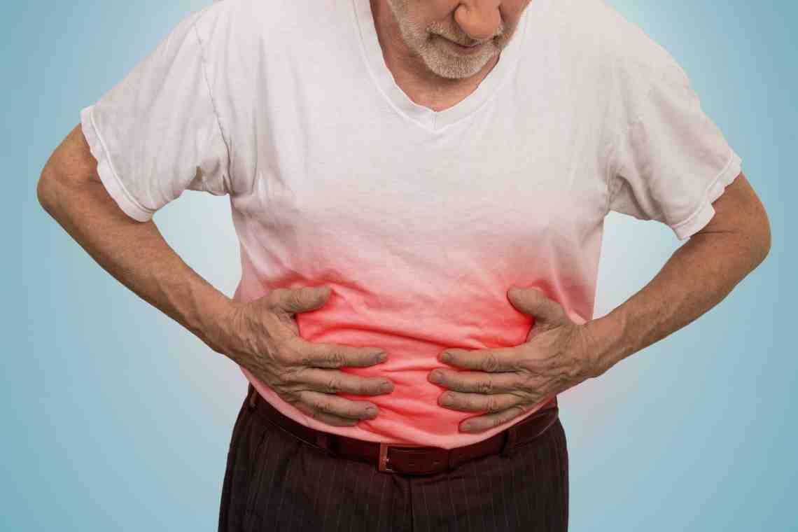 Тяжесть в кишечнике: возможные причины, симптомы и особенности лечения