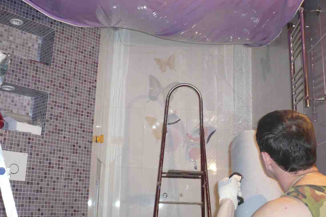 Уроки ремонта: какой потолок в ванной не протекает