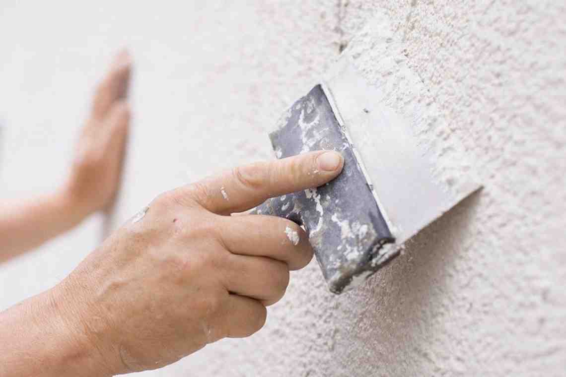 Как шпаклевать стену под покраску