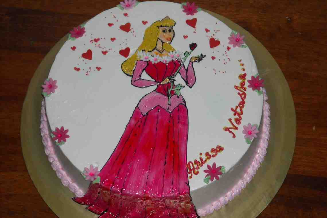 Праздничные тортики для девочек в виде мультипликационных героев