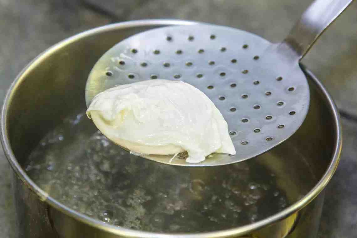Яйцо пашот в пищевой пленке - рецепт приготовления