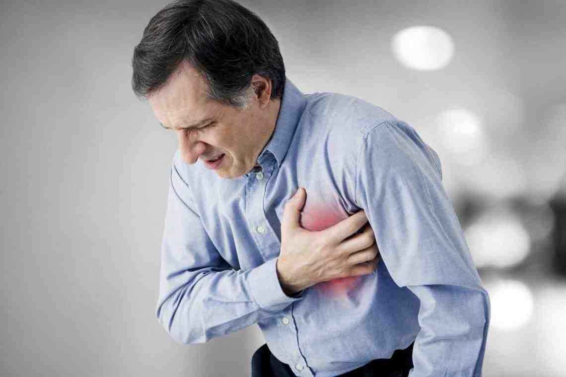 Первые симптомы инфаркта у женщин и мужчин