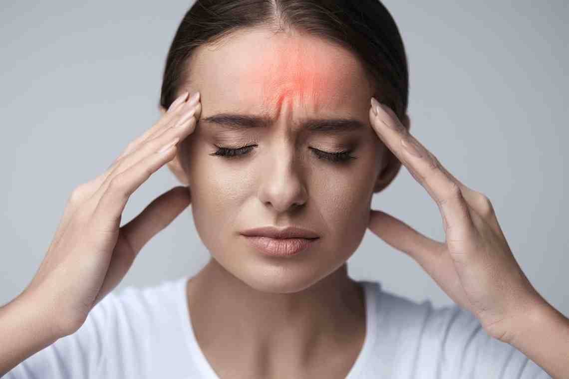 Мигрень: симптомы, причины возникновения и лечение
