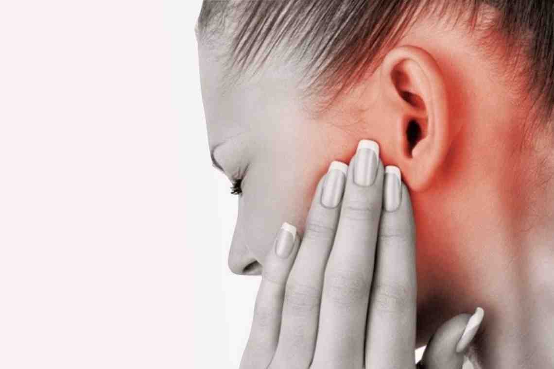 Боль в ухе, стреляет: причины и методы лечения