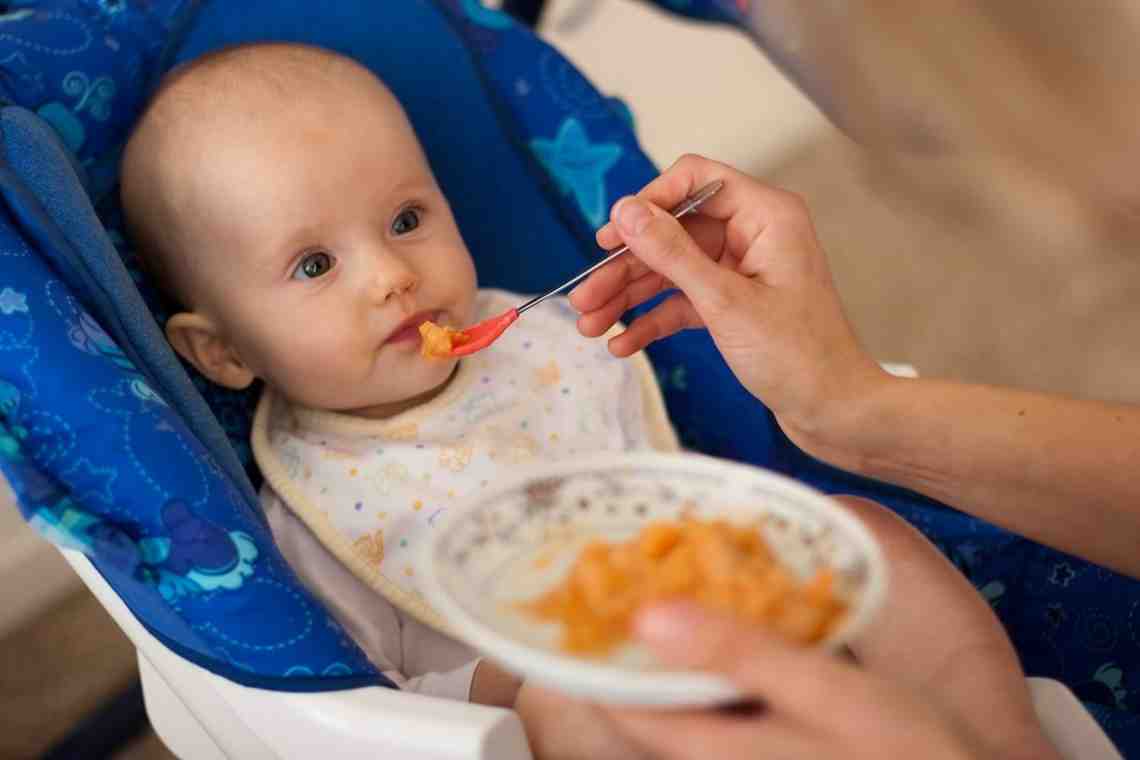 Как кормить детей