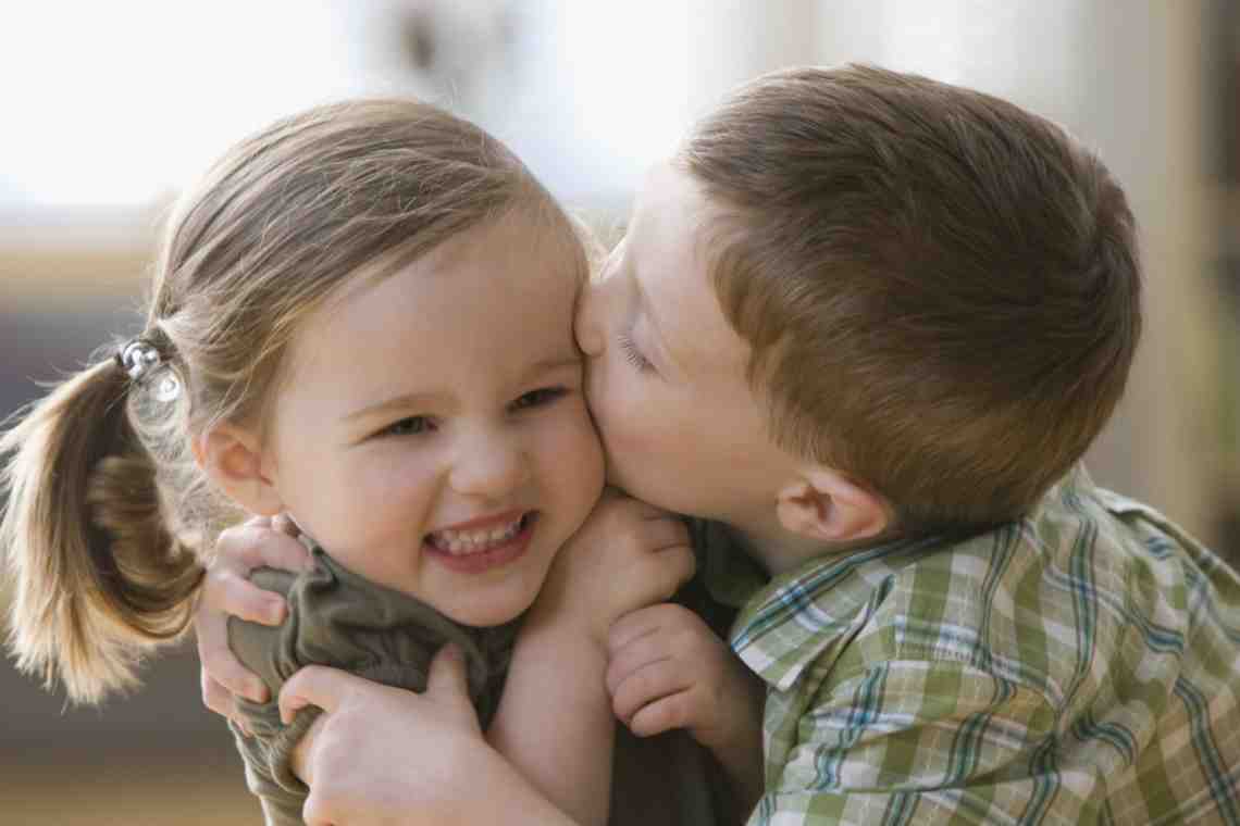 Почему целуются дети