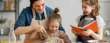 Семейное чаепитие как метод приучить ребенка помогать маме