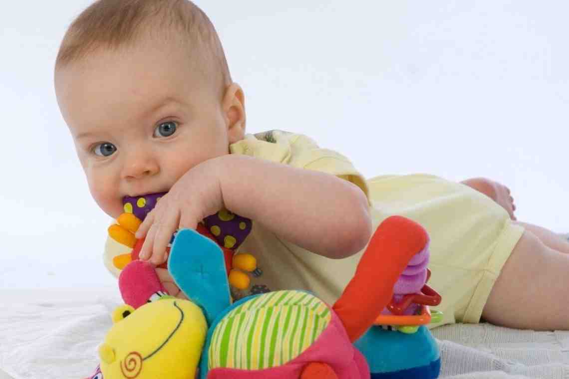 Как научить ребенка беречь игрушки