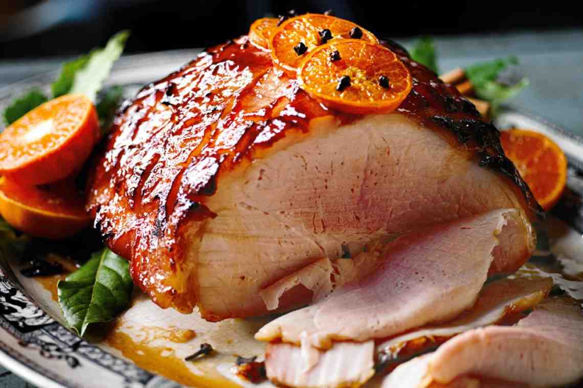 Как вкусно приготовить свиной окорок: рецепты