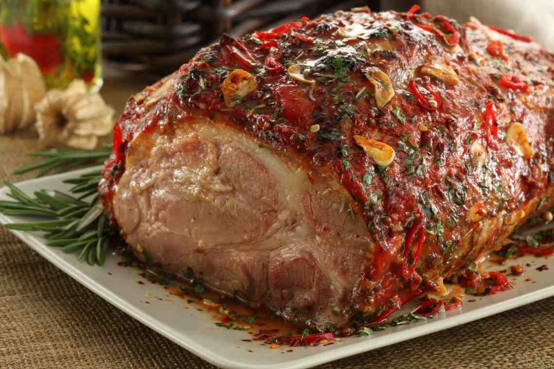 Вкусно приготовленная свинина - идеальное блюдо для праздничного стола