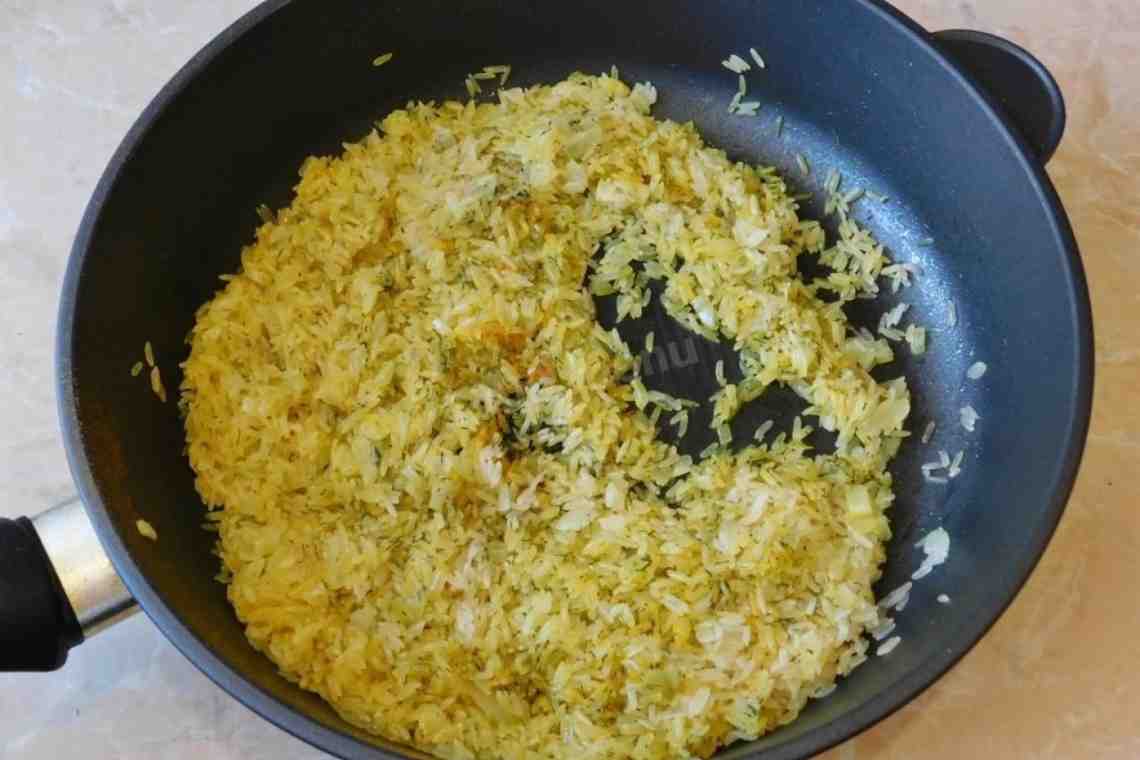 Готовим рассыпчатый рис в сковороде