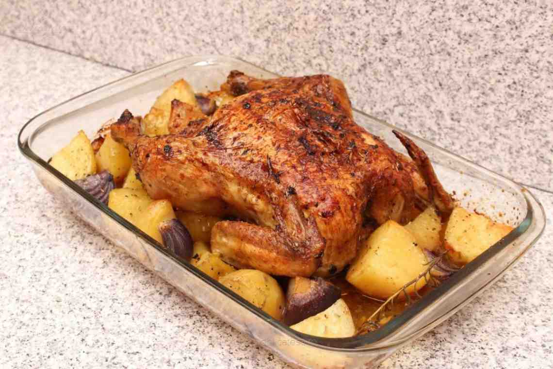 Цыпленок в духовке с картошкой: лучшие рецепты