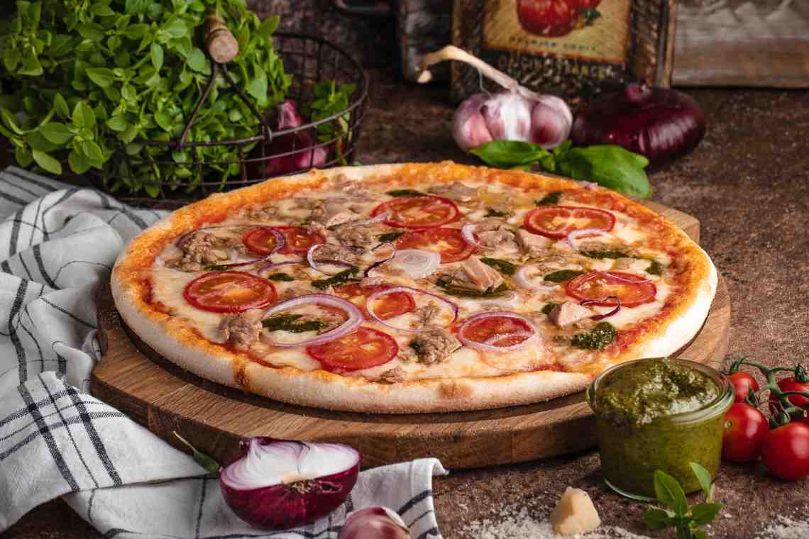 Пицца с тунцом: рецепт теста и начинки