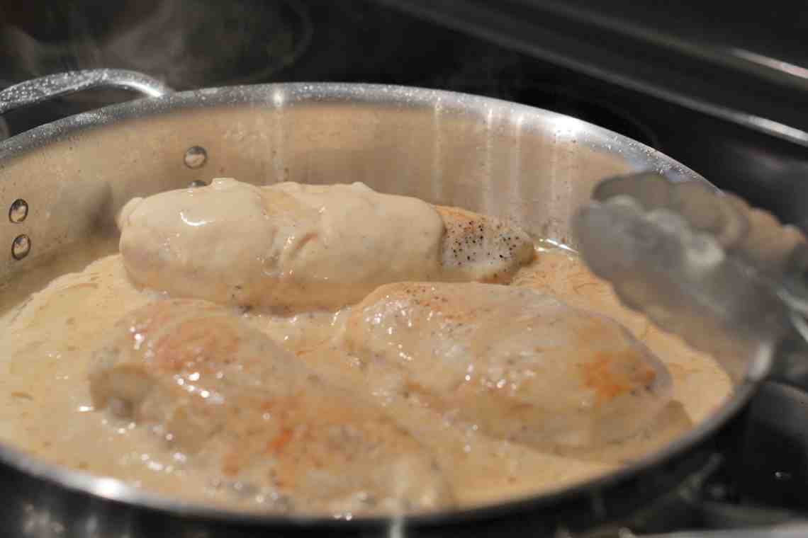 Грудка куриная в мультиварке в сметане: рецепты приготовления
