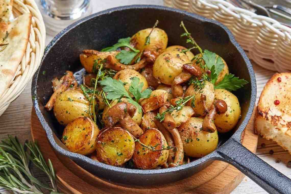 Картошка с грибами в духовке: привычное и очень вкусное сочетание