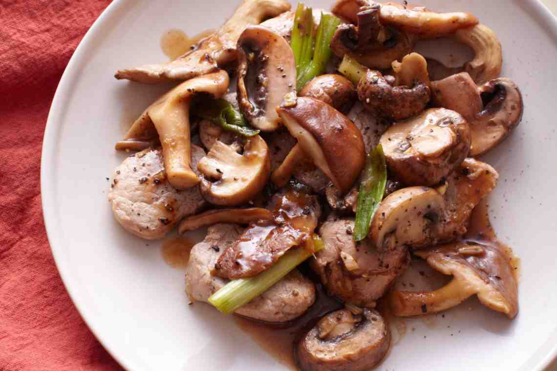 Аппетитная свинина с грибами: 6 самых интересных рецептов