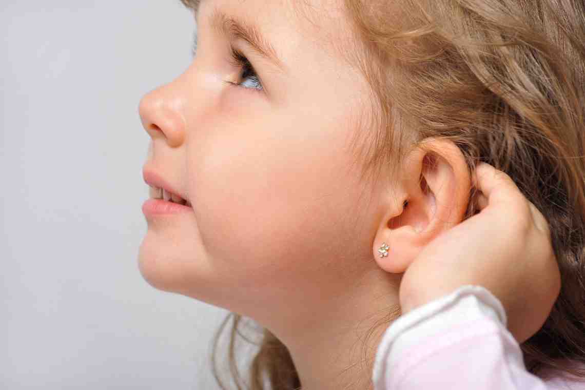 Прокалывание ушей: где, как и в каком возрасте?