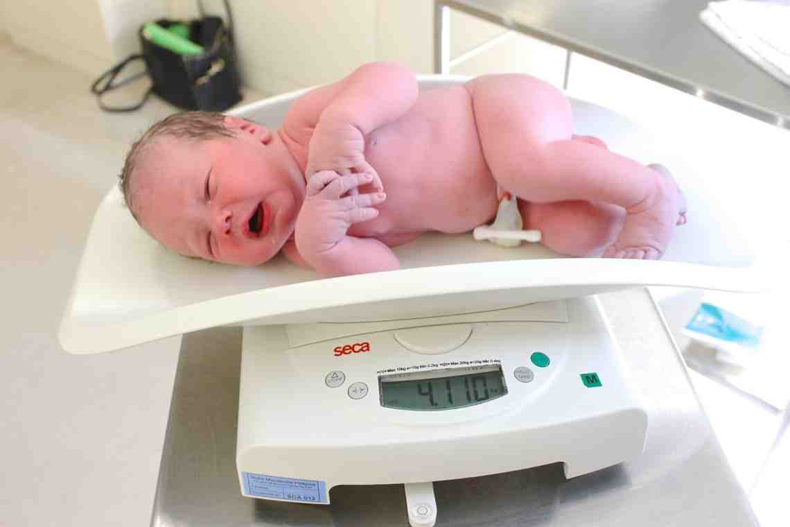 Чем обусловлен вес новорожденного?