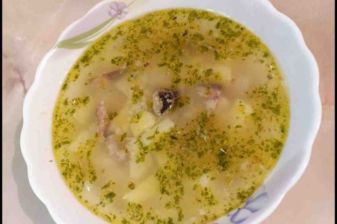 Обед на скорую руку: рецепт супа из рыбной консервы