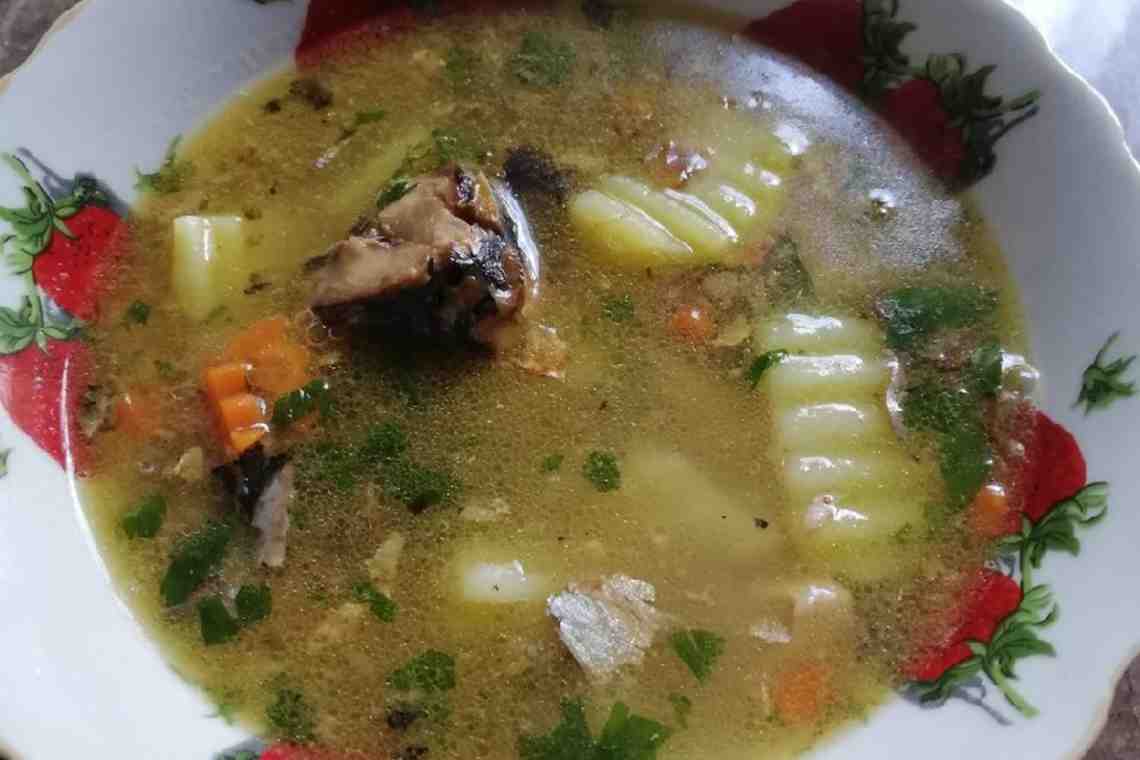 Салат и суп из рыбной консервы - попробуйте приготовить!