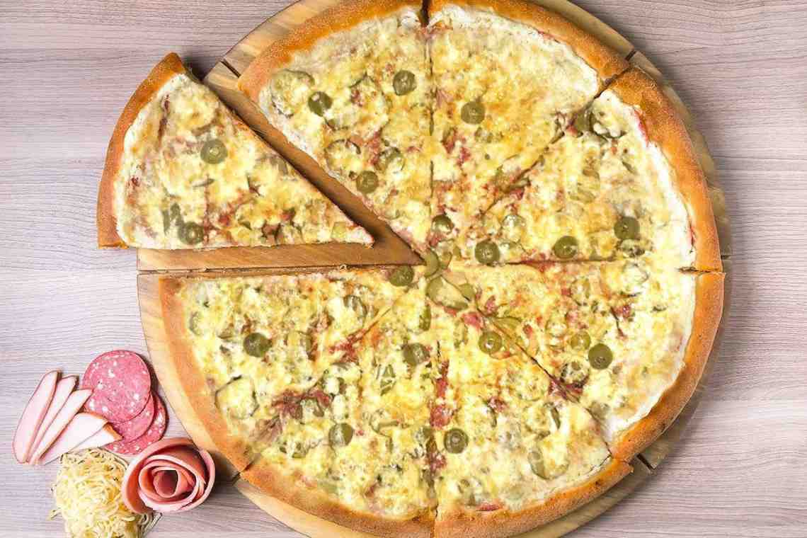 Пицца с колбасой и солеными огурцами - простые рецепты