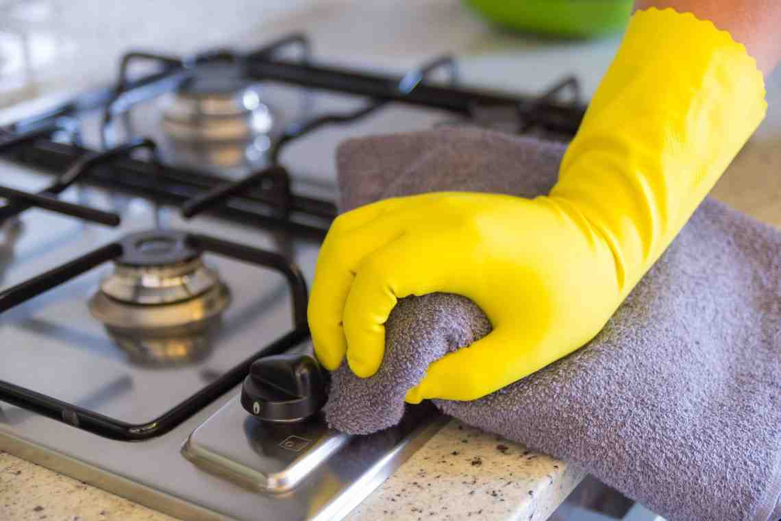 Как очистить застарелый жир с посуды и кухонных аксессуаров