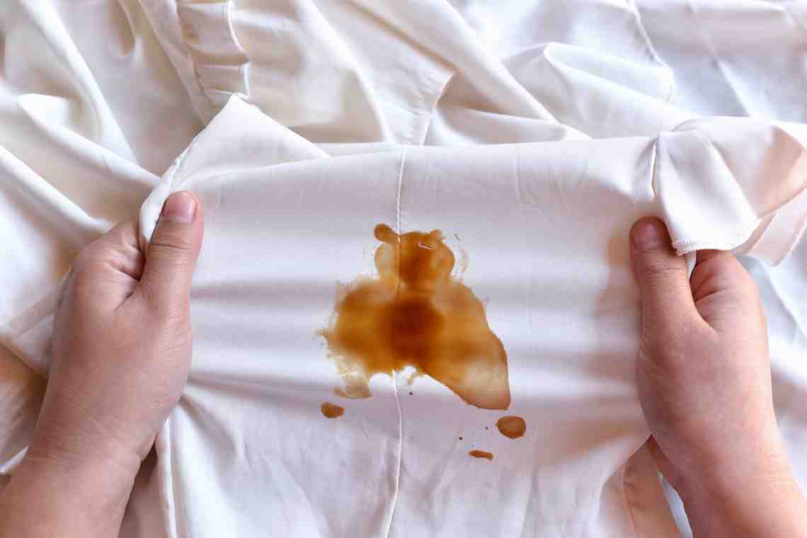 Как отстирать белую футболку