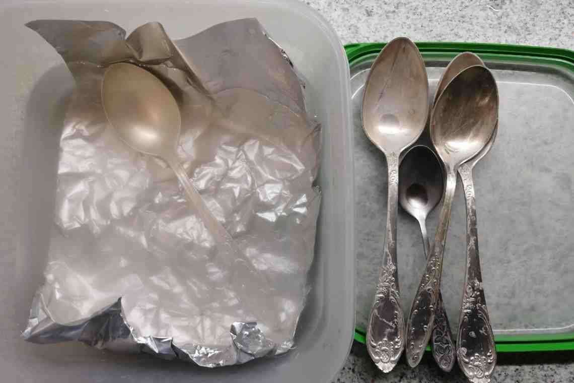 Как очистить столовое серебро быстро