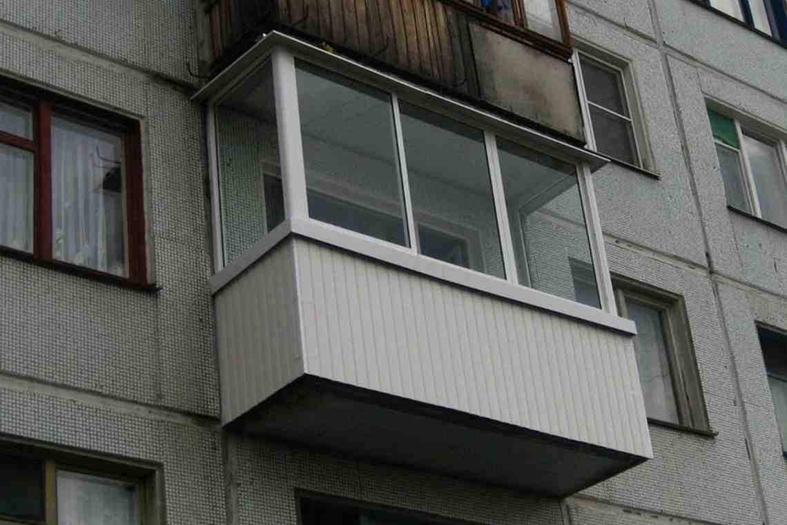 Как остеклить балкон в ""хрущевке"