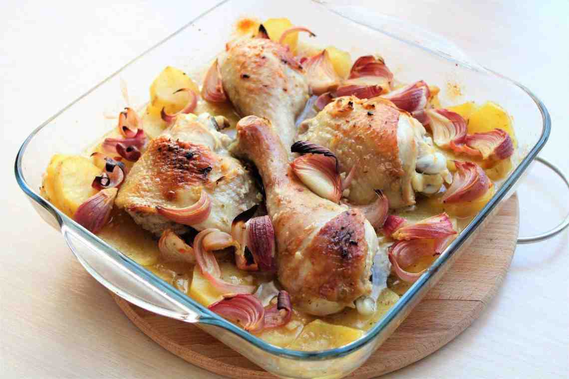Как приготовить вкусные голубцы с картошкой в духовке?