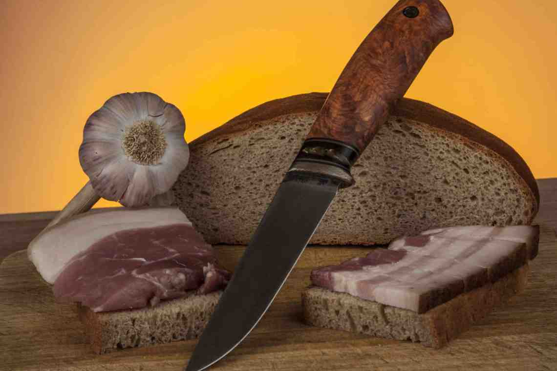 "Хлеб, Блюдо, Нож - священные символы"