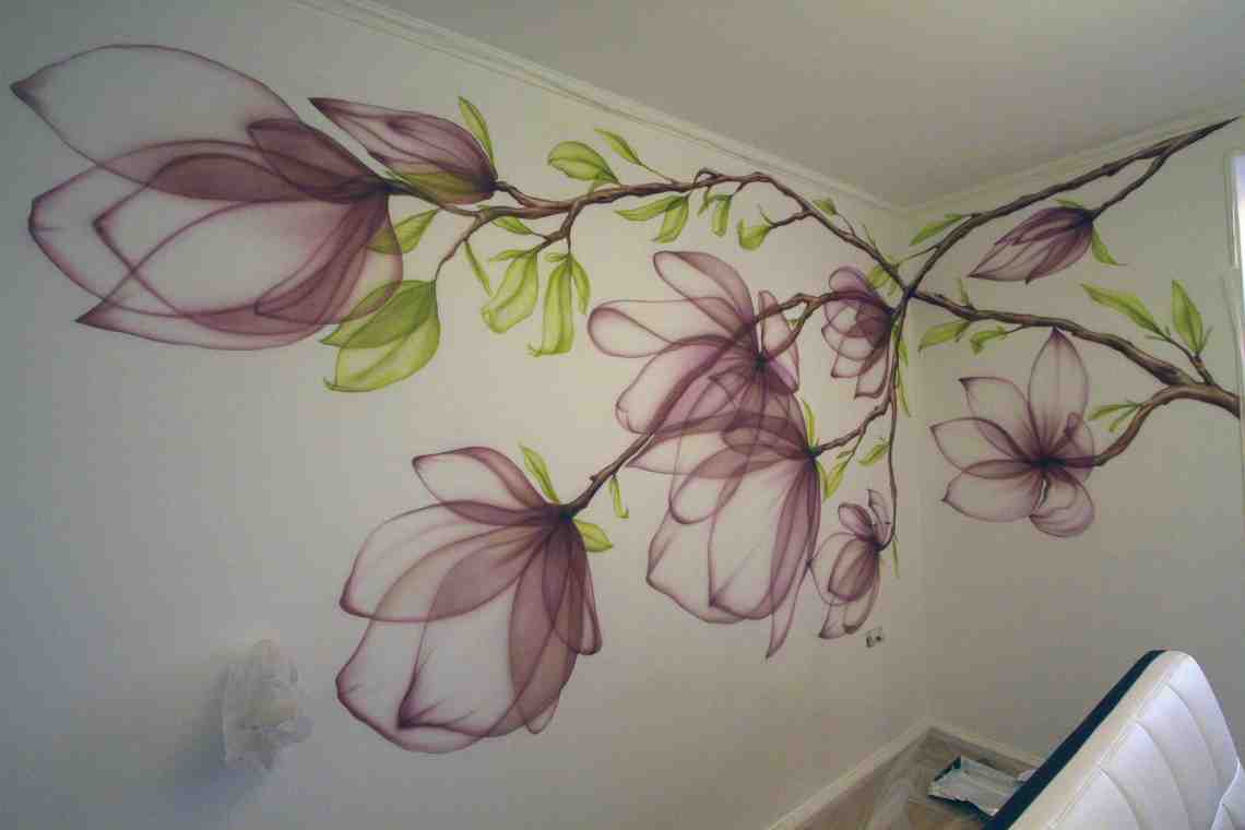 Как нарисовать цветок на стене