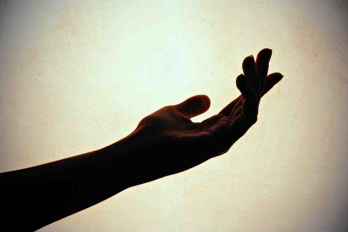 Протяните «руку помощи» своим рукам