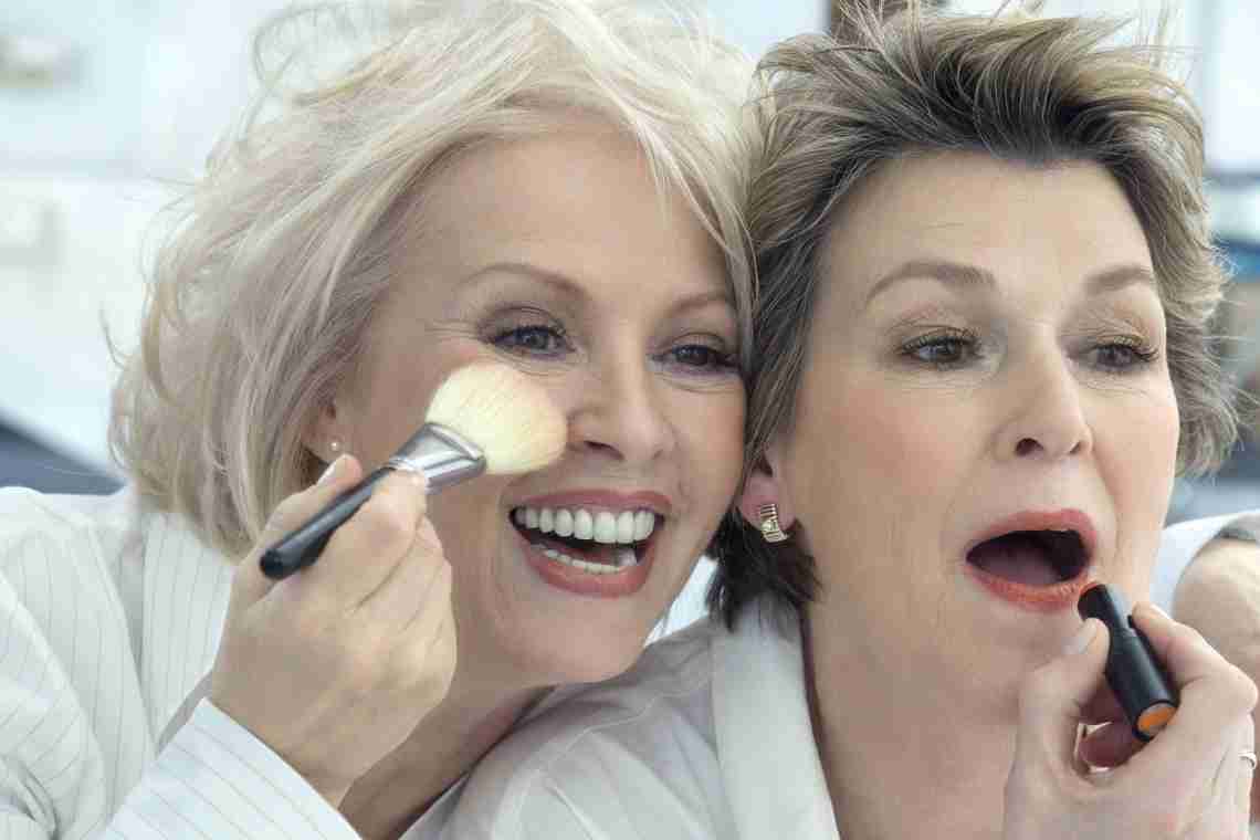 5 привычек, которые вас старят: Полегче с макияжем