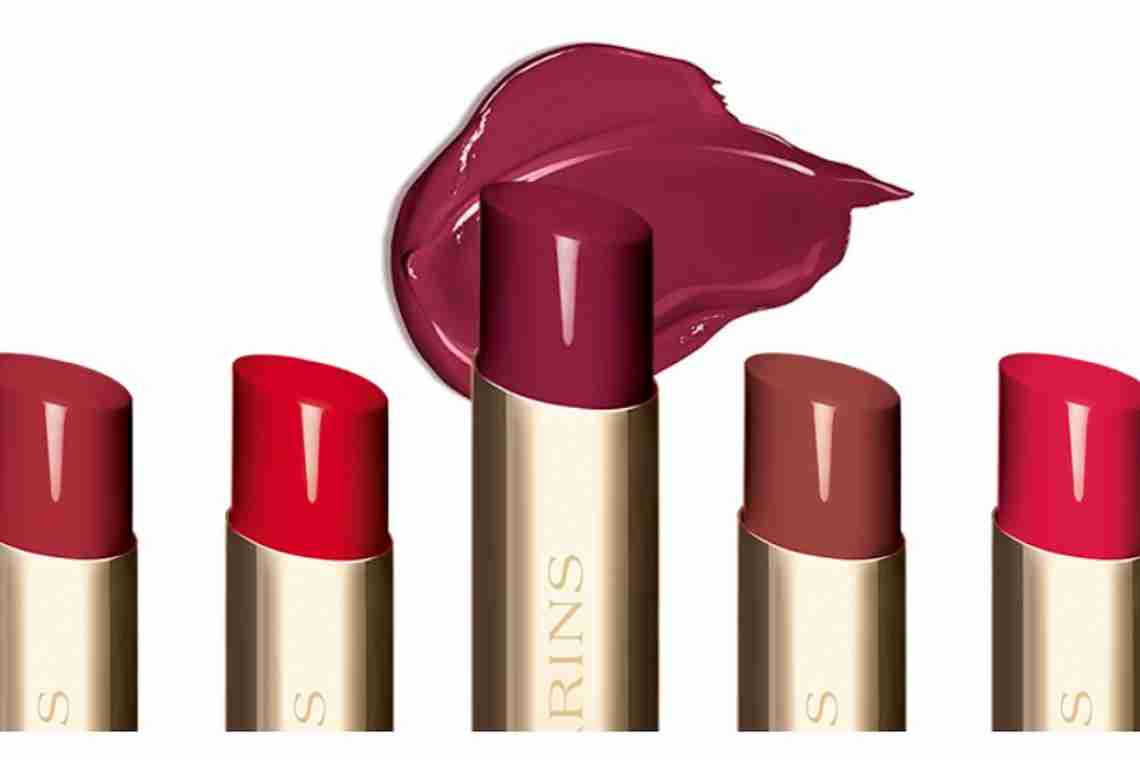 Заговор губная помада. Clarins Joli rouge Lacquer 705l. Clarins Joli rouge Lacquer 732l. Clarins Joli rouge Lacquer 705l свотчи. Clarins Joli rouge Lacquer 758l.