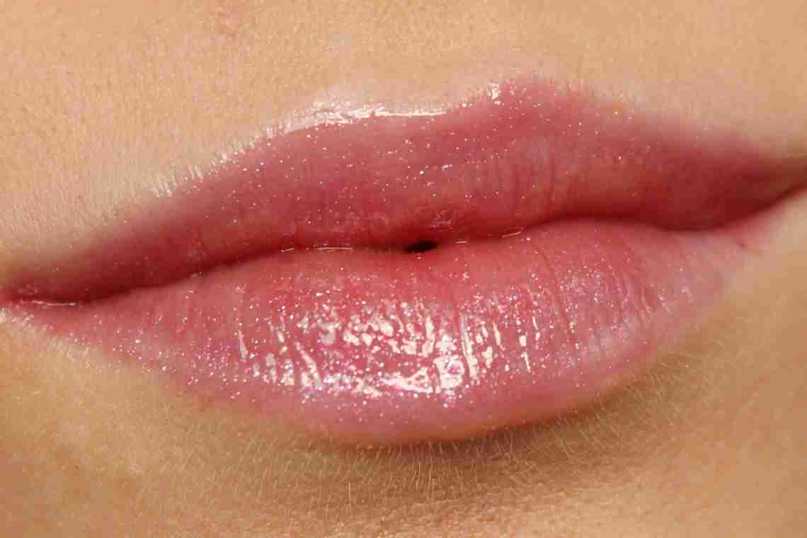 К поцелуям зовущие: ТОП-4 весенних новинок для губ